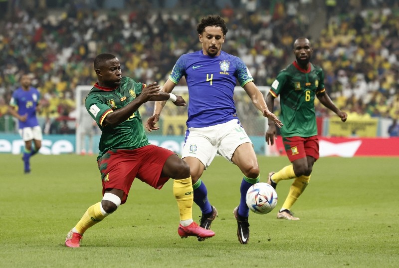 Ntcham bất ngờ có cú nã đại bác trong trận đấu giữa Cameroon vs Brazil